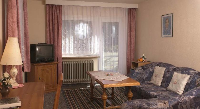 Hotel-Pension Thome Hinterzarten Buitenkant foto